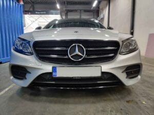 Mercedes Gril en middenconsole _ Ontchromen